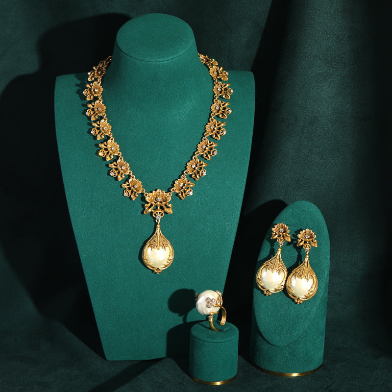 Baroque Pearl Set