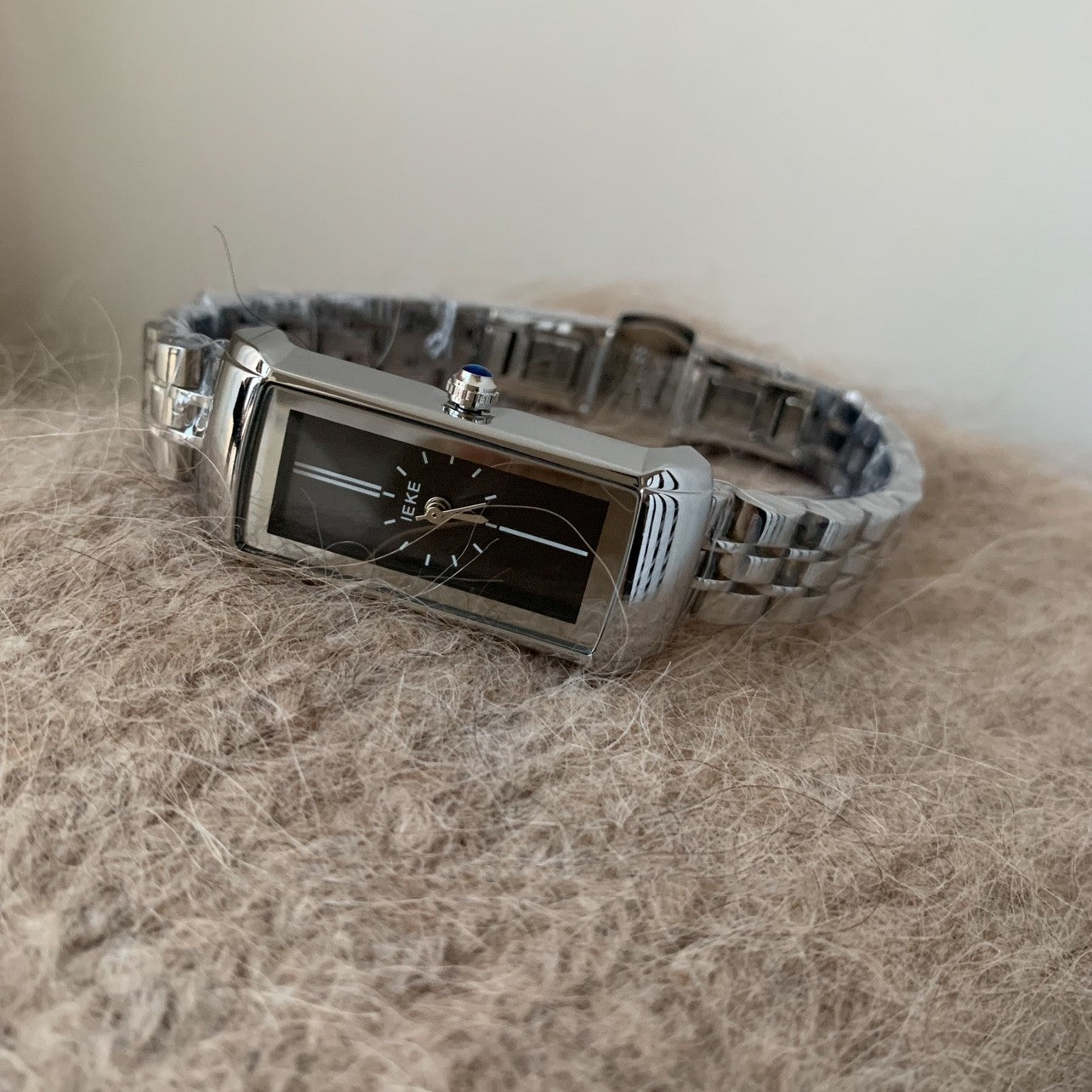 Gold Retro Quartz Watch
